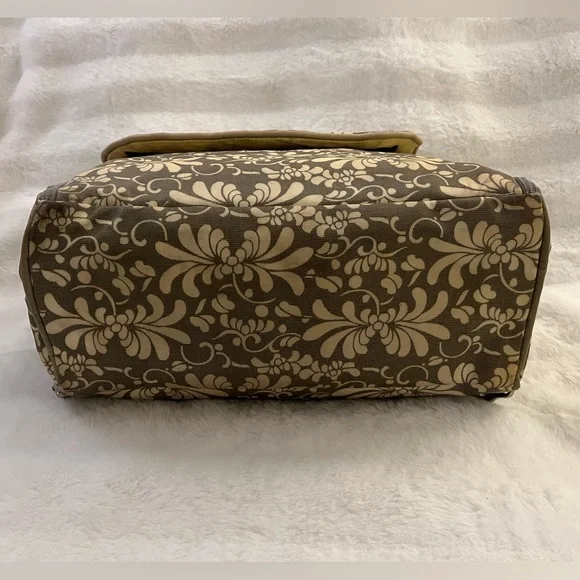 Petunia Pickle Bottom Backpack - Picture 9 of 11